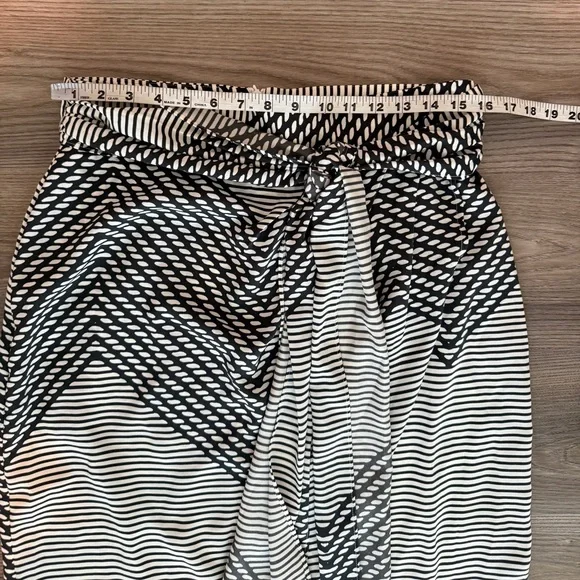 Banana Republic Faux Wrap Hi Low Midi Skirt Tie Front Women’s size 8 NWT - Picture 5 of 5